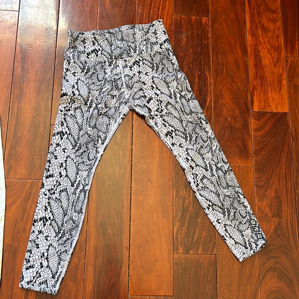 Leggings “with love❤️” good condition. Size small.